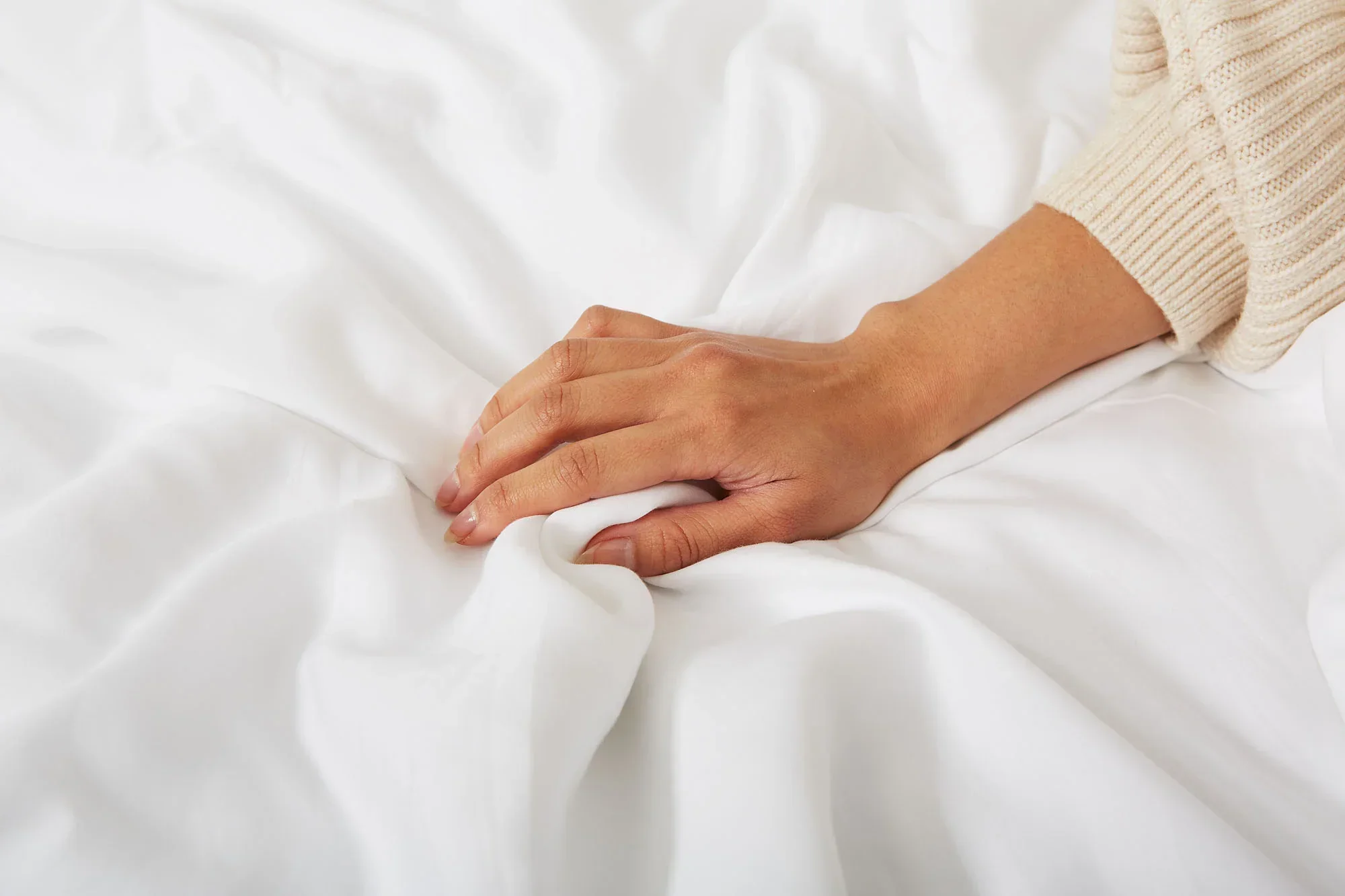 Eucalyptus Silk Sheet Set - Image 32